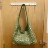 Bolso Cubo de Lujo con Remaches Redondos Incrustados, Estilo Punk de Moda Transfronterizo, Bolso de Hombro para Mujer Europeo y Americano