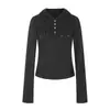 Camiseta ajustada de manga larga estilo americano picante para mujer, nueva colección de otoño, diseño con capucha de un solo botón, top cropped de moda