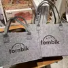 Bolsa Tote de Feltro Portátil Estilo Tiktok Grande Capacidade Nova Bolsa de Mão de Feltro Bolsa de Feltro