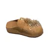 Zapatos de Suela Gruesa con Pedrería para Mujer 2026 Nuevo Modelo Fuegos Artificiales Festivos Retro Slip-On Zapatos Birkenstock Pantuflas de Suela Gruesa para Aumentar la Altura