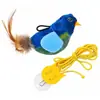 Juguete para gatos, caña con plumas para gatos con forma de pájaro, autoentretenido, alivia el aburrimiento, hace sonidos, accesorios para gatos, se puede colgar, hace sonidos de pájaro