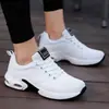 Zapatillas deportivas ligeras transfronterizas AliExpress para mujer, zapatillas de malla transpirables para saltar la cuerda ultraligeras de primavera, talla grande de moda wish