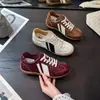Zapatillas de entrenamiento alemanas para mujer 2026 otoño nuevo estilo suela gruesa tacón oculto versátiles cómodas casuales deportivas zapatillas blancas Zapatillas Forrest Gump