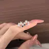 Pendientes de Tachuela Patchwork de Plata de Ley S925 Estilo Coreano Circonita Roja y Azul para Mujer Estilo Bosque Frescas Racimos Pequeños de Flores Huecas Exquisitos Creativos