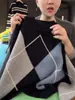 Estação Europeia 2026 Inverno Novo Estilo Coreano Gola Redonda Elegante Argyle Color Block Pulôver Ursinho Mel Malha de Lã Tricô Suéter para Mulheres