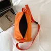 Mochila Color-blocking com Letras e Alça Larga Chegada Nova Primavera 2026 Grande Capacidade para o Dia a Dia Ombro Único Transversal Bolsa Almofada