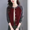 Suéter Ajustado de Punto con Cuello Redondo, Bloques de Color, Manga Raglán en Contraste, Chaqueta Cardigan Corta para Mujer, Colección Primavera y Otoño 2026