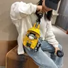 Bolsa Peitoral Infantil em Lona para Jardim de Infância 2024 Novo Modelo Bolsa Transversal para Meninos Moda Tendência Presente Bolsa Infantil Amarelo