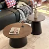 Mesa auxiliar redonda de color crema de moda, adecuada para apartamentos pequeños, salas de estar y como mesita de té pequeña; un juego de mesa de té sencillo que también se puede usar en casas de huéspedes
