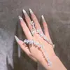 Pulsera y Anillo Combinados con Borla de Flor Super Brillantes, Anillo de Dedo de Lujo Ligero, Anillo de Palma, Decoración para Mano, Joyería de Mano con Diamantes Brillantes en Forma de Hoja