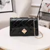 Bolso Cruzado Cuadrado con Cadena de Cierre de Cruz Bordado de Diamantes Brillantes 2024 Nuevo Bolso de Hombro Retro Casual para Mujer