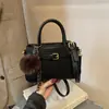 Bolso de Mano para Mujer 2026 Nuevo Modelo Nicho Súper Popular para Oficina Viaje al Trabajo Bolso de Hombro Cruzado Moderno Versátil Pequeño Cuadrado