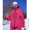 Chaqueta de esquí moderna, asequible, a prueba de viento y resistente al agua en color Fruta del Dragón, Chaqueta de montañismo estilo pareja con forro polar para abrigarse