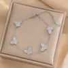 Joyería Lele Estilo Coreano Mariposa Lujo Ligero Alta Gama Moda Collar Pulsera Set de Tres Piezas Joyería de Acero Inoxidable