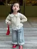 Camisas Infantis de Comércio Exterior 26 Outono Novo Estilo Coreano Moda Infantil Estampada Gola Boneca Renda Roupa de Bebê