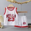 Traje de Ropa de Baloncesto para Niños Ropa Deportiva de Secado Rápido para Niños Ropa sin Mangas y Pantalones Cortos para Niños Grandes Ropa de Dos Piezas para Actuaciones de Jardín de Infancia