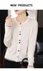 Nuevo cárdigan de lana de punto fino para mujer, con cuello redondo, botones al frente, perfecto para otoño e invierno, con diseño de doble botón, adecuado para el trabajo y el uso diario, y una prenda exterior elegante y versátil.