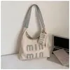 Nuevo bolso de hombro, bolso tote y bolso de axila 2026, elegante, artístico y chic, con gran capacidad, perfecto para ir al trabajo.