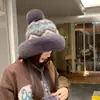 Gorro de Felpa con Protección para los Oídos para Mujer, Grueso y Forrado de Polar Cálido para Otoño e Invierno, Gorro de Tejido Versátil con Pompón a Prueba de Frío