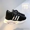 Zapatos para niños, zapatillas para niños, zapatos de campus para niños, nuevos zapatos de malla de estilo coreano, zapatos para niños pequeños, zapatos deportivos casuales