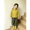 Conjunto de Otoño para Niñas 2026 Nueva Moda Chaqueta Amarilla con Capucha Cortavientos y Conjunto de Pantalones Jogger para Niños