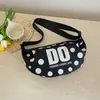 Bolso de Mujer Moderno Borde Ancho Letra Bolso Dumpling Nuevo Estilo para Mujer Moda Lunares Bolso Almohada Casual Versátil Bolso Cruzado de Viaje