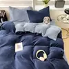 Juego de cuatro piezas de color sólido de terciopelo de leche Clase A, funda de edredón de terciopelo para bebé engrosada de invierno, sábana, juego de tres piezas de ropa de cama para dormitorio