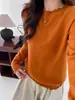 Otoño Invierno 2026 Borde de Hongo Negro Manga Larga Capa Base Superior para Mujer Diseño con Sentido del Temperamento Cuello Redondo Adelgazante Ropa Interior Top de Punto para Mujer