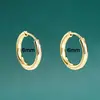 Pendientes de Aro de Cobre Texturizado Círculo Estilo Europeo y Americano Minimalista Cao Shi, Aros Lisos Personalizados para Apilar, Pendientes Versátiles de Moda