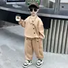 Conjunto de Moletom de Primavera para Meninos 2026 Novo Estilo Coreano Conjunto Casual de Duas Peças Infantil Roupas da Moda e Legais para Bebês Tendência