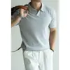 Suéter masculino de malha canelada com decote V pequeno e gola Henley, coleção outono 2026, tricô casual estilo retro old money