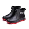 Botas de Chuva Cinza Masculinas Japonesas e Coreanas da Moda Sapatos Masculinos Impermeáveis Integrados Sapatos de Borracha Antiderrapantes para Uso Externo em Dias Chuvosos Calçados para Água
