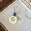 Colar Redondo de Resina Simples Retrô Estilo Étnico de Nicho Corrente Longa para Suéter Colar de Moda Versátil Personalizado Atacado