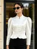 Camisa de cetim estilo francês para mulheres, outono e inverno de 2026, de alta qualidade, acinturada, corte A, gola alta, blusa com manga bufante, estilo executivo para vestuário feminino