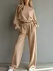Conjunto de Sudadera Casual Minimalista de Manga Corta y Larga y Pantalones de Pierna Ancha para Otoño/Invierno 2026 para Tiendas Independientes Transfronterizas Europeas y Americanas
