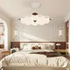 Lustre de Quarto Cor de Creme Estilo Francês 2026 Novo Vintage Iluminação de Teto para Quarto de Criança Luminárias Criativas Florais para Quarto Principal
