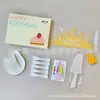 Set de Tenedor Cuchillo Plato Desechables para Pastel Envío Envuelto en Película Caja de Regalo para Fiesta de Cumpleaños Juego de Cinco Piezas Vajilla para Mesa de Pastel