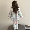 Abrigo de lana forrado de polar para niñas, nuevo estilo otoño/invierno 2025, abrigo de polar de una pieza engrosado para niñas pequeñas, ropa de invierno cálida
