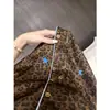 Pijama Curto de Seda Gelada com Estampa de Leopardo Retro e Estampa da Hello Kitty para Mulheres Verão Novo Conjunto Casual Soltinho de Shorts para Casa