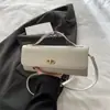 Bolsa Pequena Quadrada com Padrão Trançado para Mulheres 2025 Nova Moda Outono e Inverno Simples Tendência Retrô para o Dia a Dia Ombro Transversal Bolsa Baguete