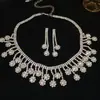 Conjunto de Brincos Quadrados Cravejados de Diamante e Colar de Duas Peças, Fashion, Leve, Colar Luxuoso e de Alta Qualidade, Conjunto de Joias Elegante e Versátil