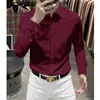 Camisa de manga comprida de cor sólida de alta qualidade, marrom claro, luxo leve, para homens, corte slim, elástica, sem rugas, não precisa passar, camisa business casual