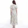 Comércio Exterior Roupas Femininas Foto Real: Vestido A-line Slimming de Renda Francesa Estilo Suave com Manga Curta, Gola Alta, Botões Frontais e Cintura Marcada