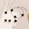 Moda Plata Serie Diamante Flor de Cuatro Hojas Traje Mujeres Personalidad Europea y Americana Retro Juego de Cuatro Piezas Popular en Internet Primera Joyería