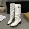 Botas Femininas Apontadas com Babados Empilhados Outono Inverno 2026 Novas Botas Longas Salto Bloco Botas de Cano Alto Emagrecedoras Botas de Cavaleiro Tendência