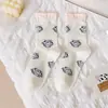 Calcetines dulces de oso estilo japonés para otoño e invierno para mujer, calcetines de encaje a media pantorrilla estilo universitario, calcetines casuales versátiles lindos de dibujos animados para mujer