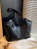 Bolso de Mujer de Gran Capacidad para Otoño e Invierno 2024 Nueva Llegada a la Moda Combinable Estilo Coreano Retro Bolso Tote Bolso de Hombro Cruzado para Mujer