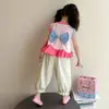 Conjunto de chaleco sin mangas de verano para niñas, color gatito, bloques de color, 2026, nuevo, elegante, de dibujos animados, holgado, dos piezas, atuendo moderno para niños