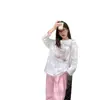 Nueva Camiseta Blanca Linda de Oso con Letra de Manga Larga para Mujer Primavera y Otoño Holgada Estilo Preppy Casual Versátil