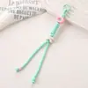 Pendente de Mochila Colorido Versátil com Contas de Letras Moda Nicho Ins Artesanal Trançado Nó Romano Pingente de Celular